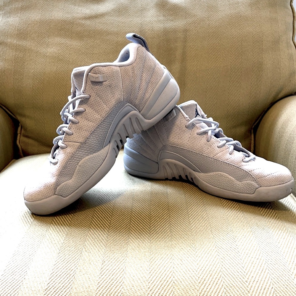 Jordan 12 Retro low top wolf grey 🐺